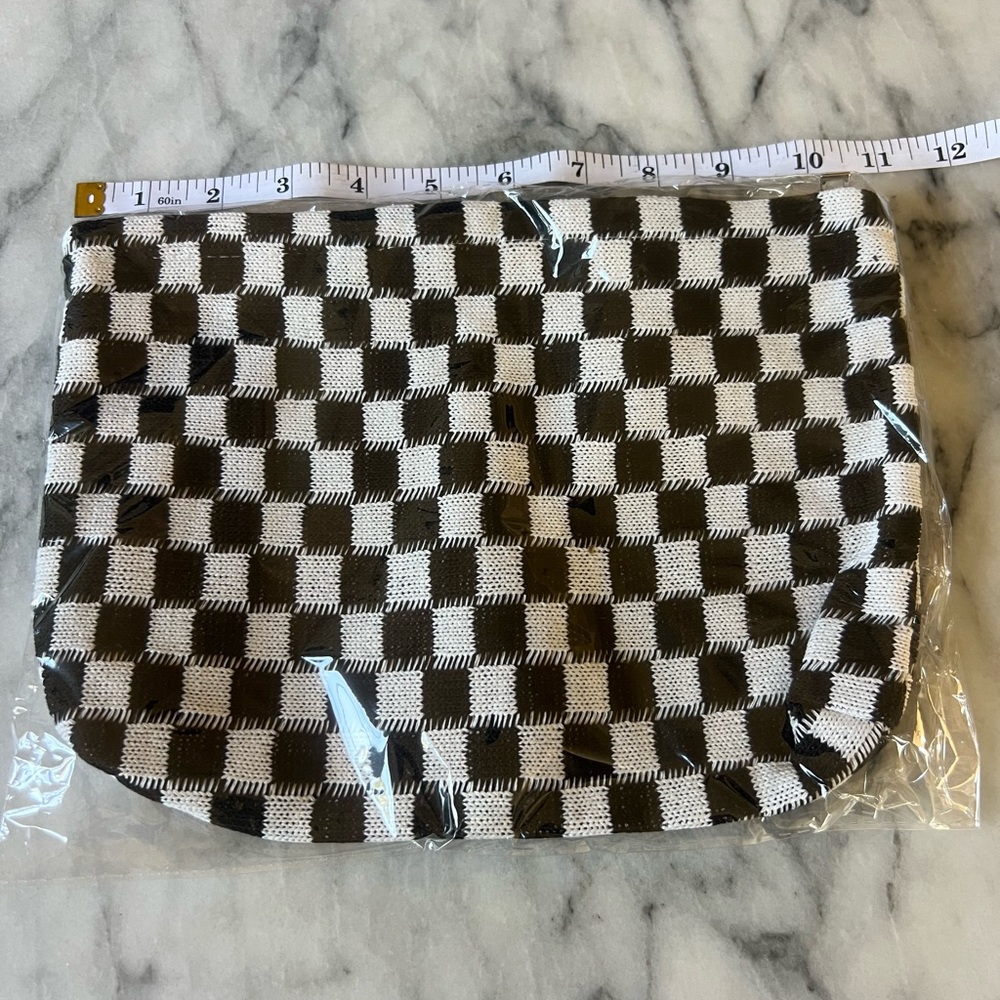 NWT Checkered Black and White Lined Pouch Make-Up Bag, Toiletries Bag
